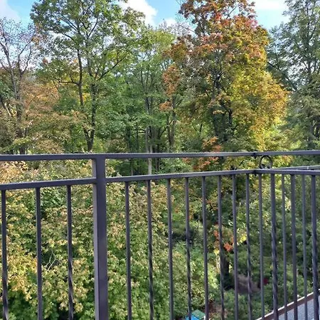 Przytulny Z Balkonem