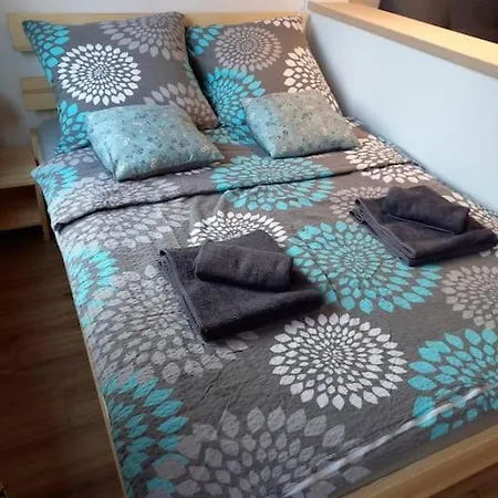 Przytulny Z Balkonem